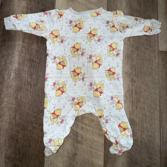 Disney Baby Winnie the Pooh Sleep and Play Footie Pajamas 0-3 months - Picture 6 of 6
